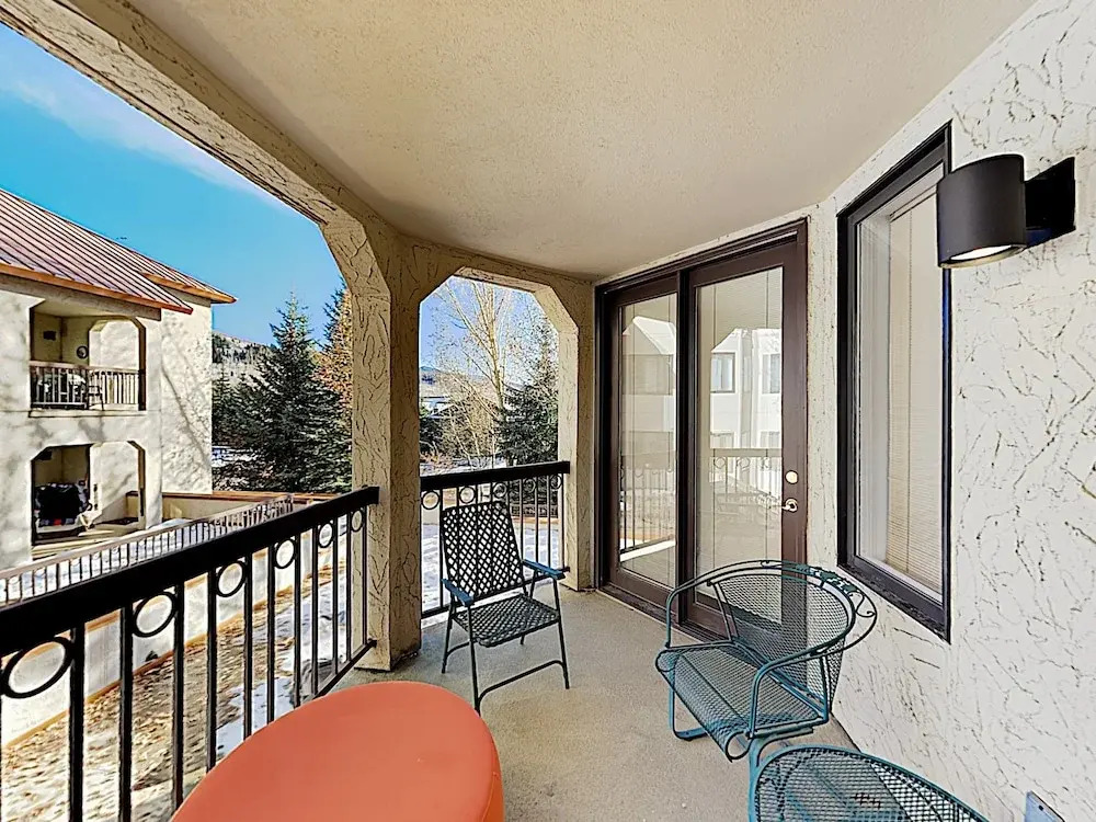 New Listing! Ski W/ Pool & Spa, Near Lifts 3 Bedroom Condo