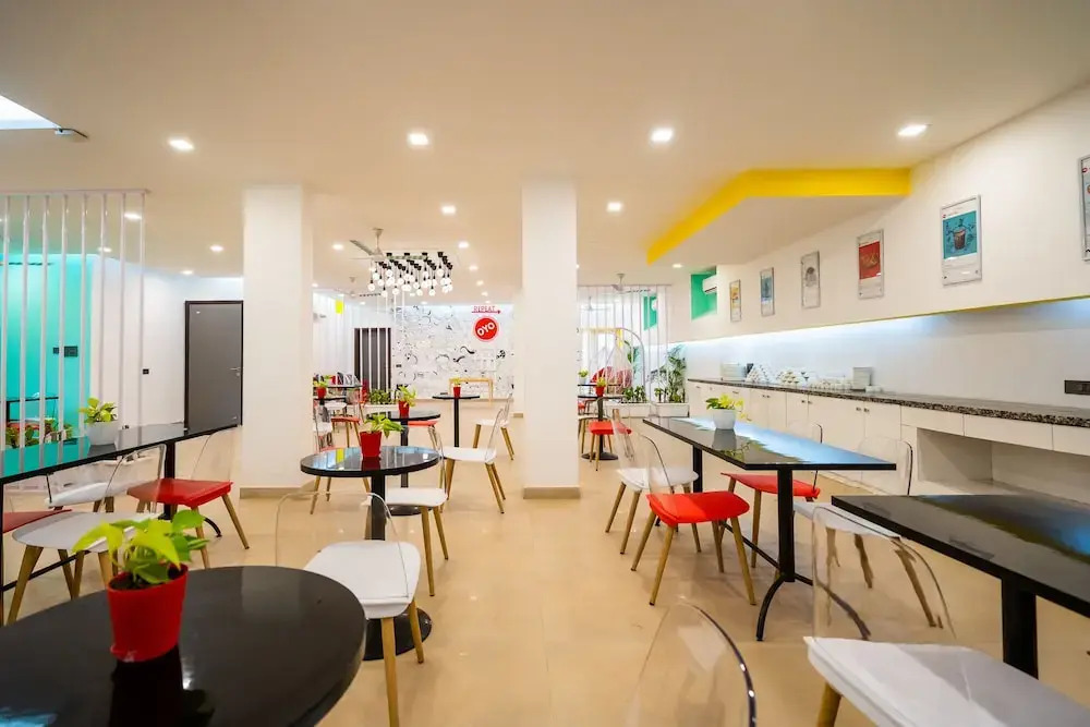 OYO Flagship 15228 South City2