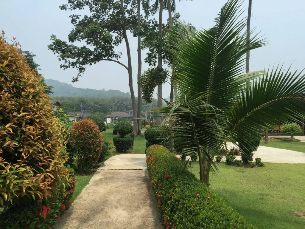 Hana Lanta Resort