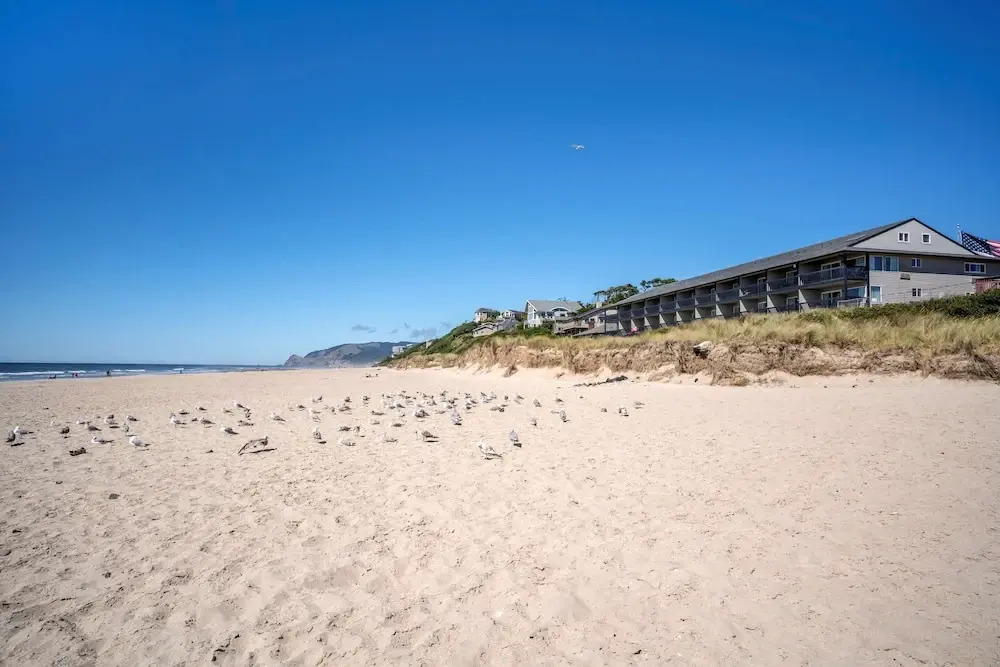 Best Western Plus Lincoln Sands Oceanfront Suites
