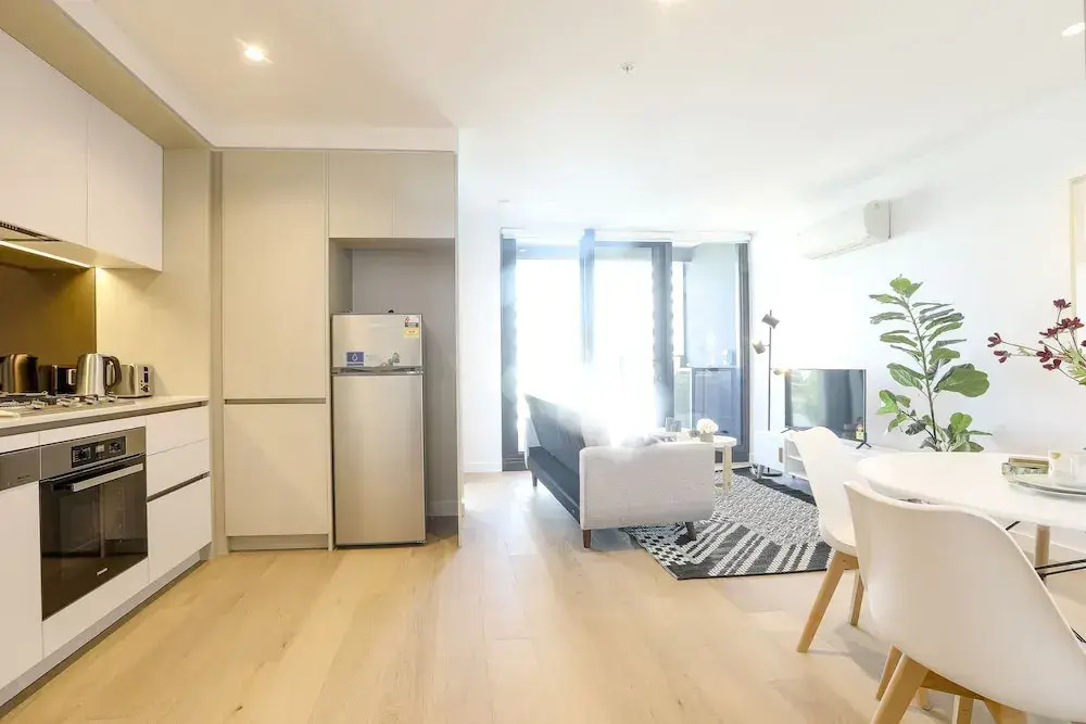Kozyguru Docklands Modern 1 Room Unit
