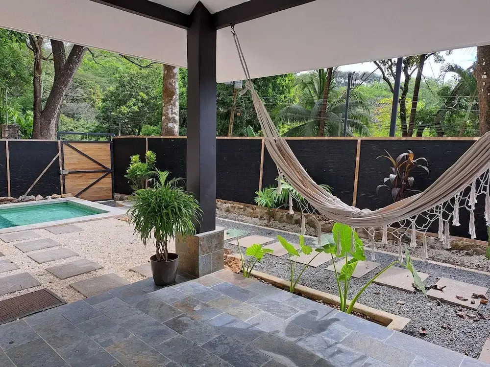 Zoa Villas - 2 minutes to the beach