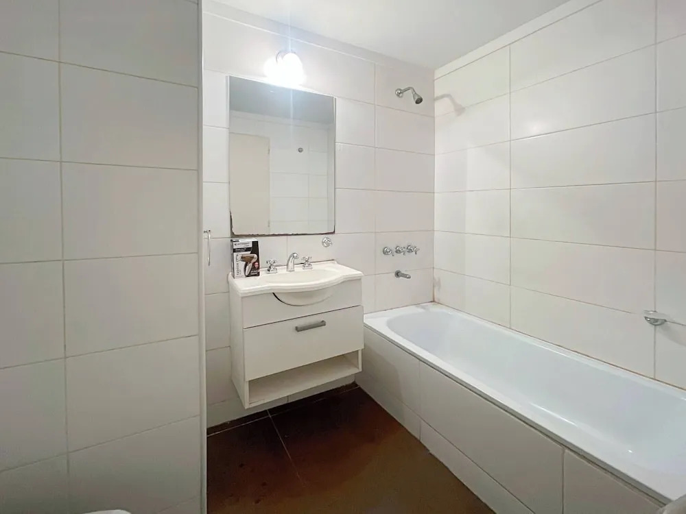 Spacious Studio in San Telmo with Balcony, Gym Pool