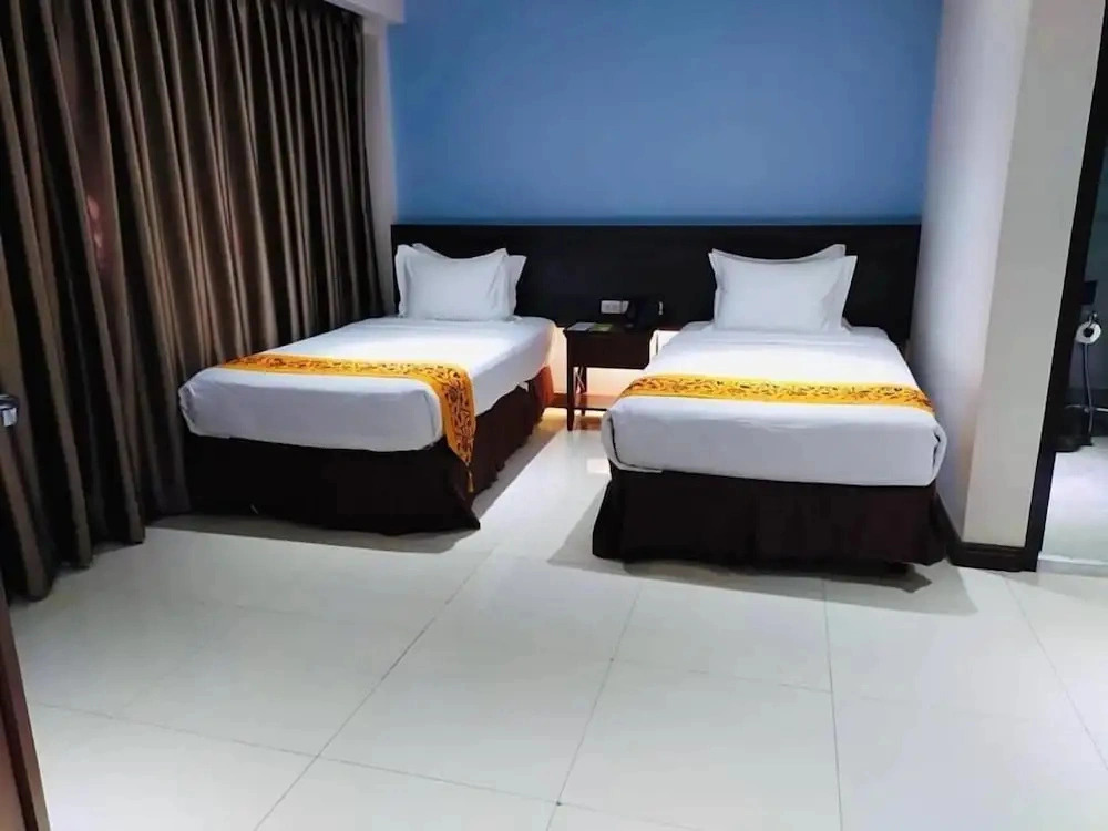 Panorama Summit Hotel