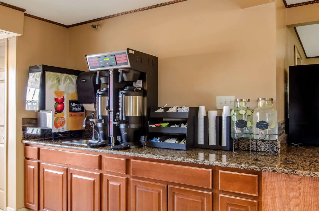 Americas Best Value Inn & Suites Ft Collins E at I-25
