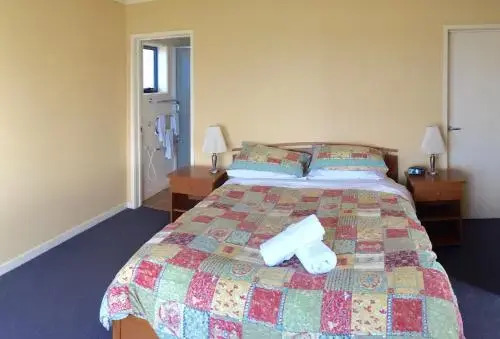 Horizons Beachfront Apartment