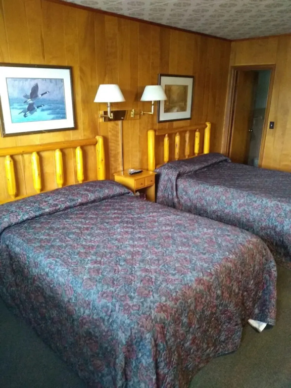 Algoma Motel