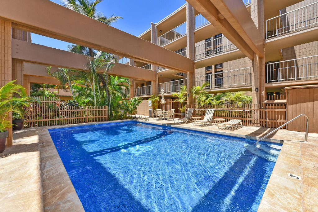 Kaleialoha 402 in Lahaina