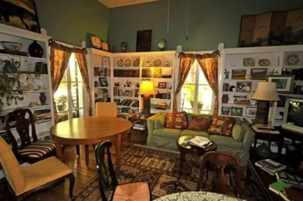 Edgeworth Inn