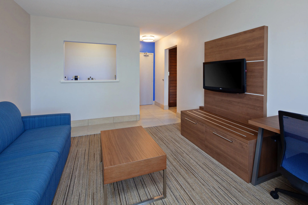 Holiday Inn Express Hotel & Suites San Diego-Escondido by IHG