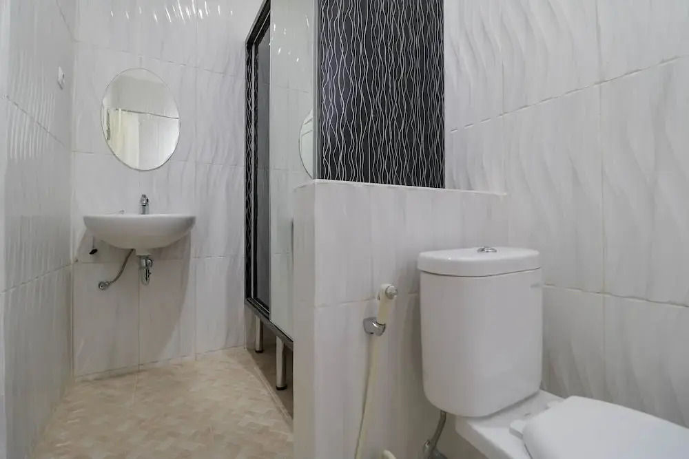 RedDoorz Plus near Dharmawangsa