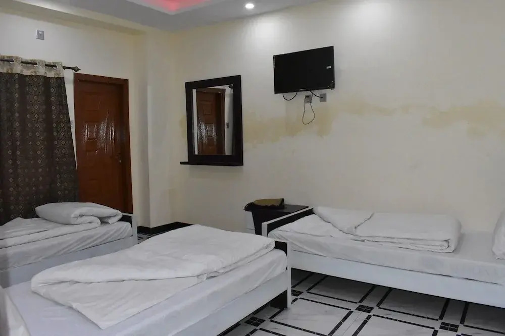 Hotel Numbal One