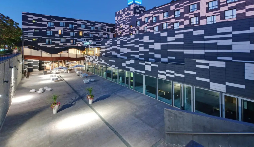 Hotel Zentral Ave