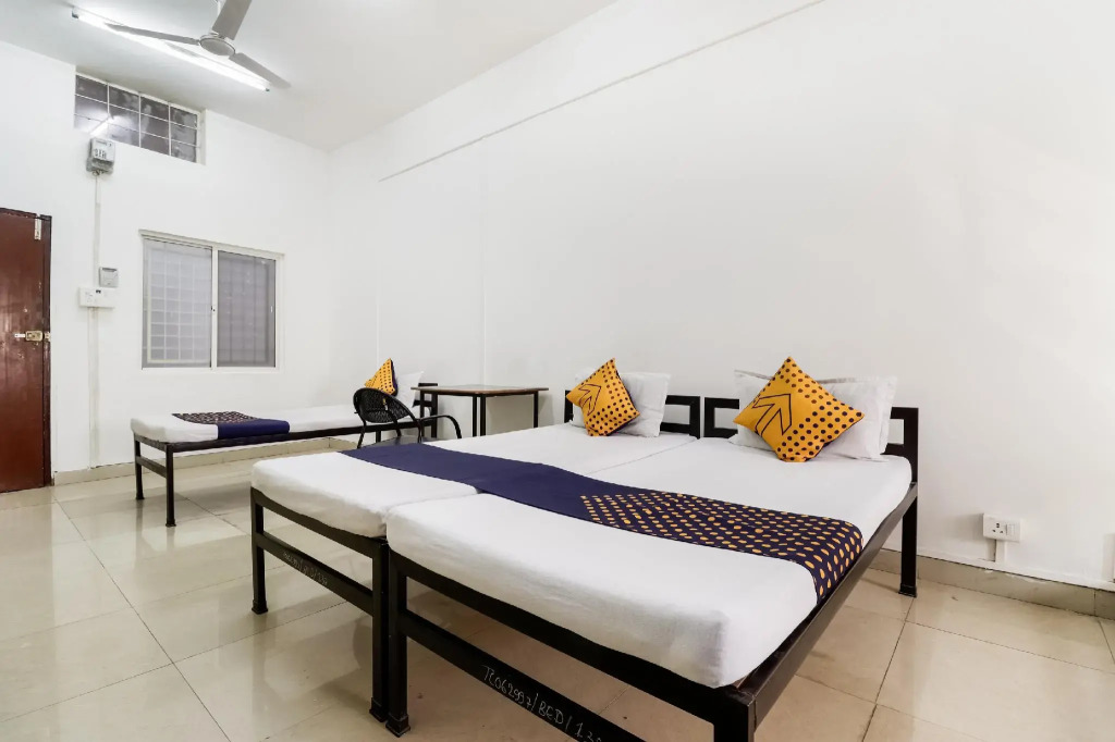 Raj Service Apartments by OYO Rooms