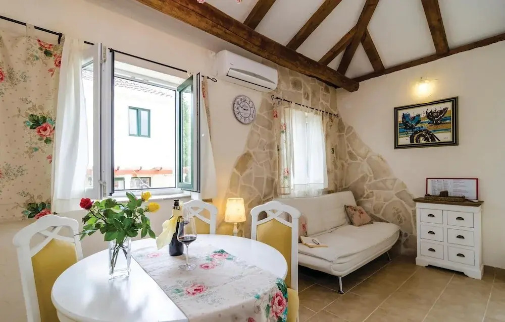 Awesome Home in Cilipi With Outdoor Swimming Pool, Wifi and 4 Bedrooms