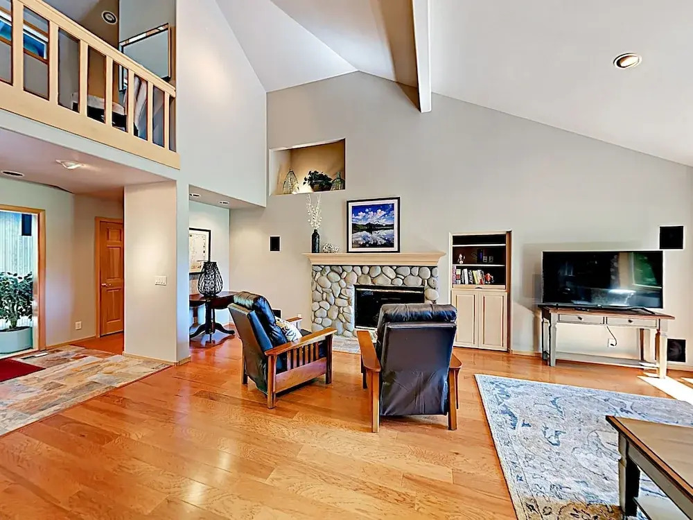 New Listing! Sunriver Gem On Woodlands Golf Course 3 Bedroom Home