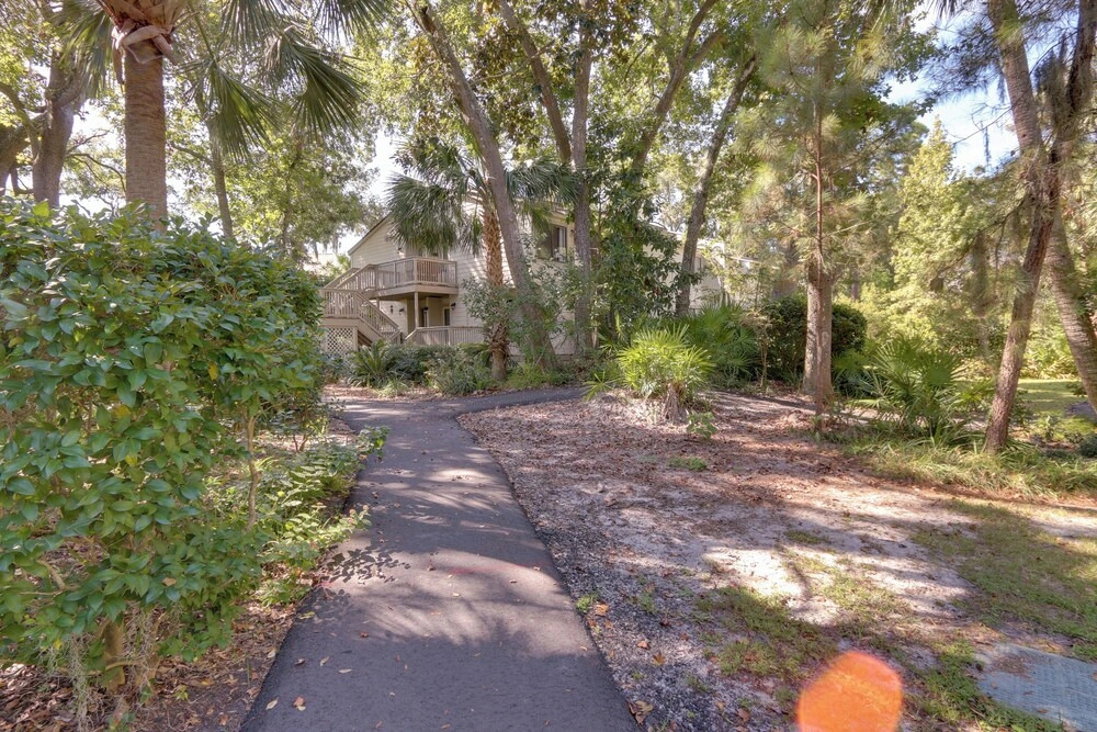 Walk to Coligny Beach: Tropical Hilton Head Condo