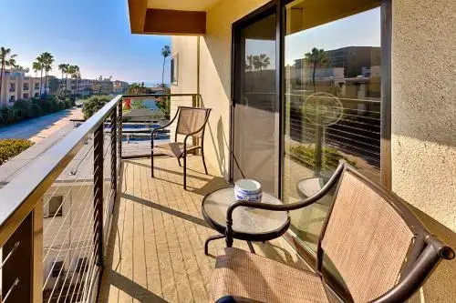 #503 - Charming la Jolla Village Condo W/Endless Ocean Views Two-Bedroom Apartment