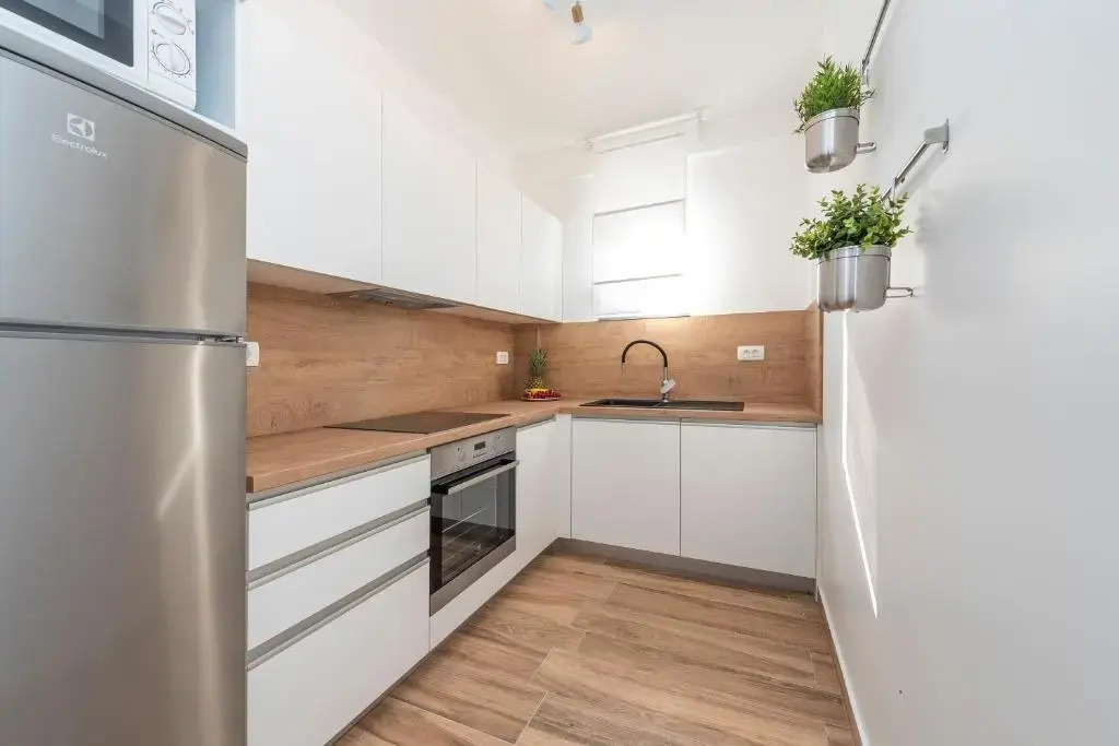 LUXURY APARTMENTS - LA VIR 5& 6