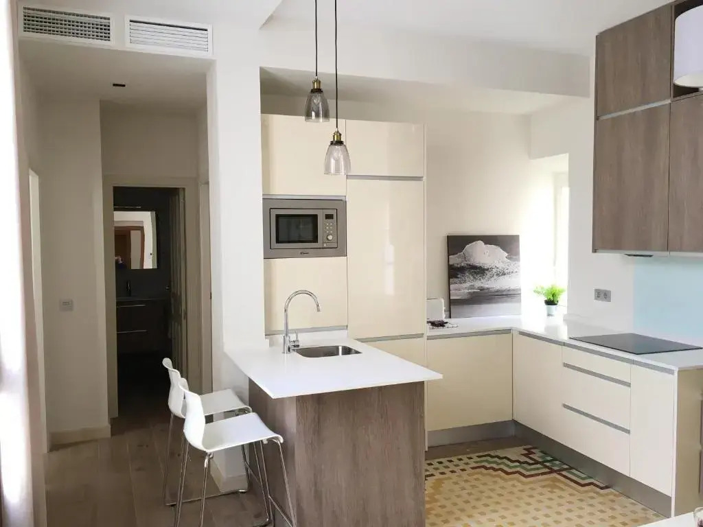 Apartamento T2, Tirso de Molina, luminoso y tranquilo