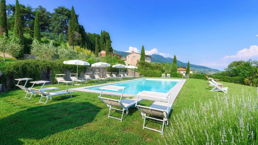VILLA PRIMO SOLE 22, Emma Villas