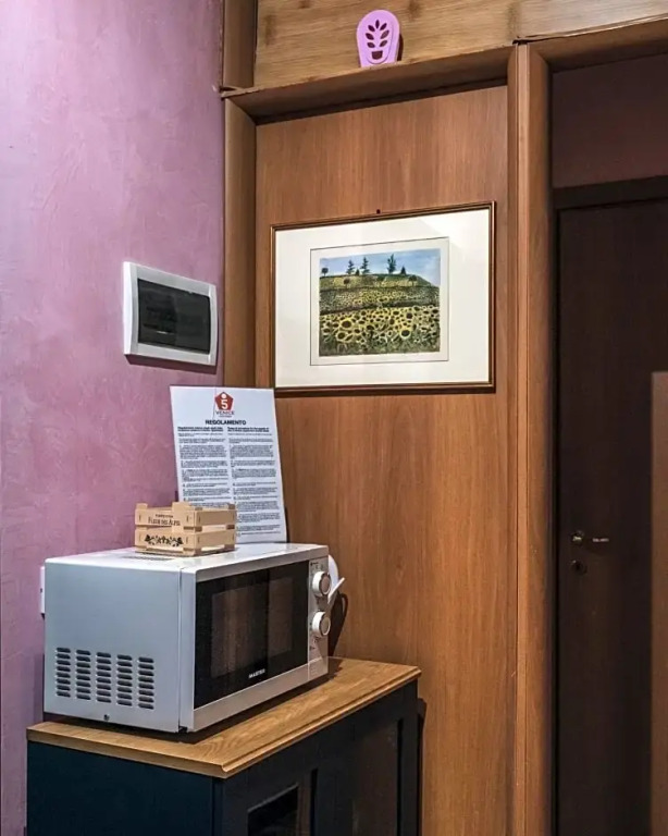 Bulldog Station Apartments with private WC, AC, TV