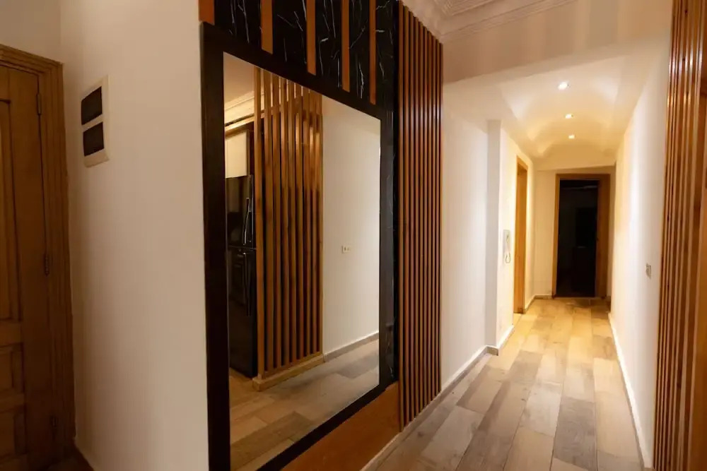 Oak Orchid Opulent 2 BR Apartment with Walk-in Closet