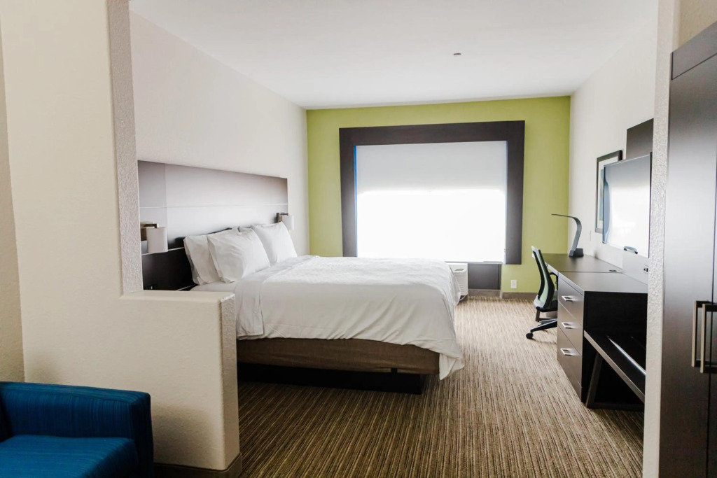 Holiday Inn Express Hotel & Suites Greenville by IHG