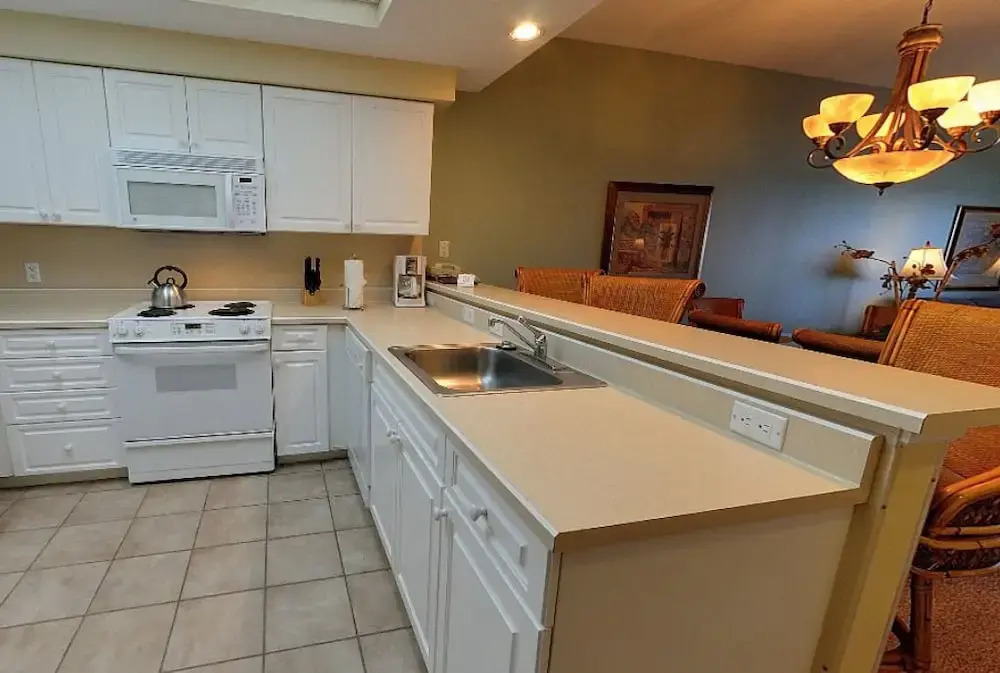 Getaways at Destin Holiday Beach Resort