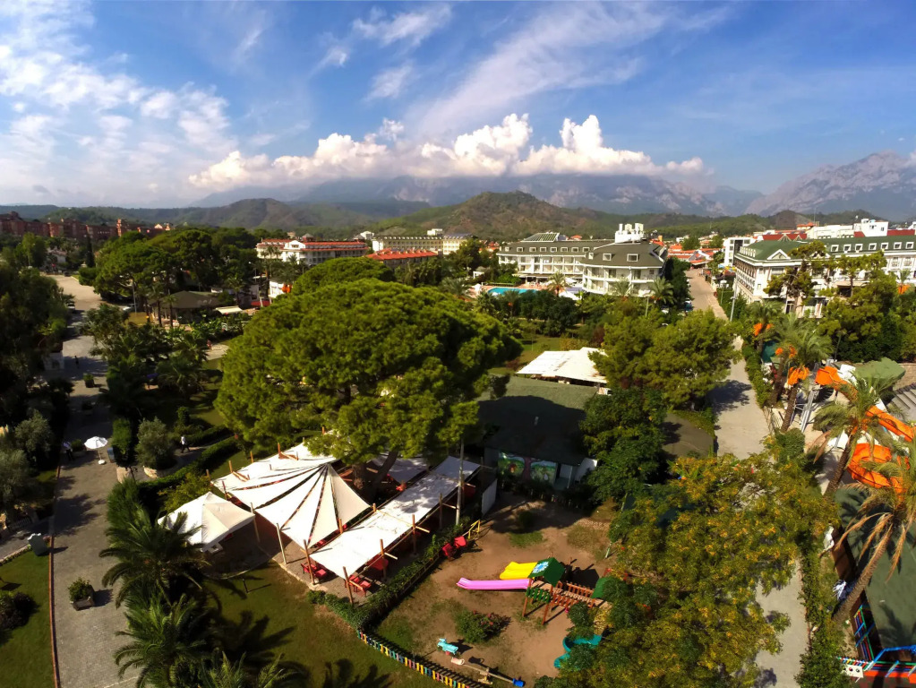 Zena Resort