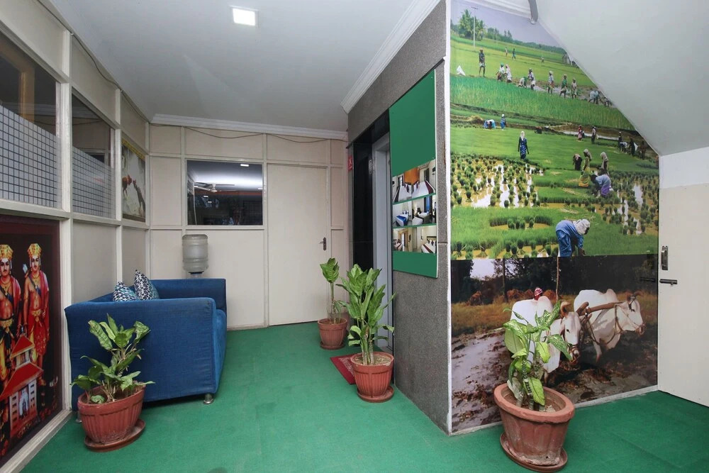 OYO 4583 Garden Green Deluxe