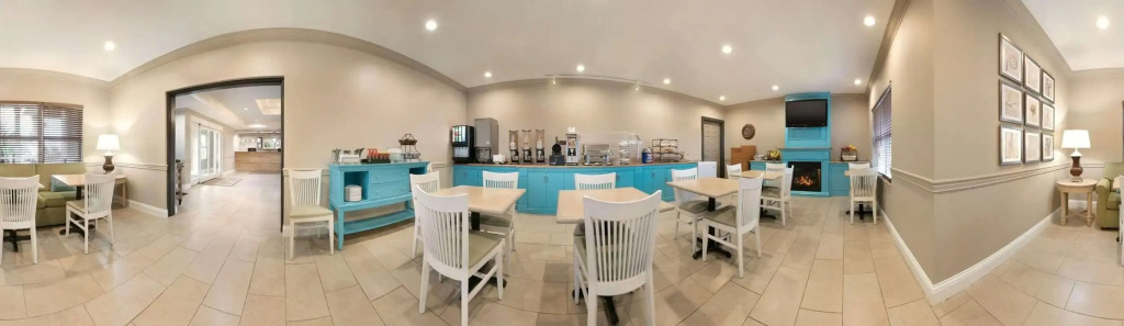Country Inn & Suites by Radisson, Tampa Airport North, FL