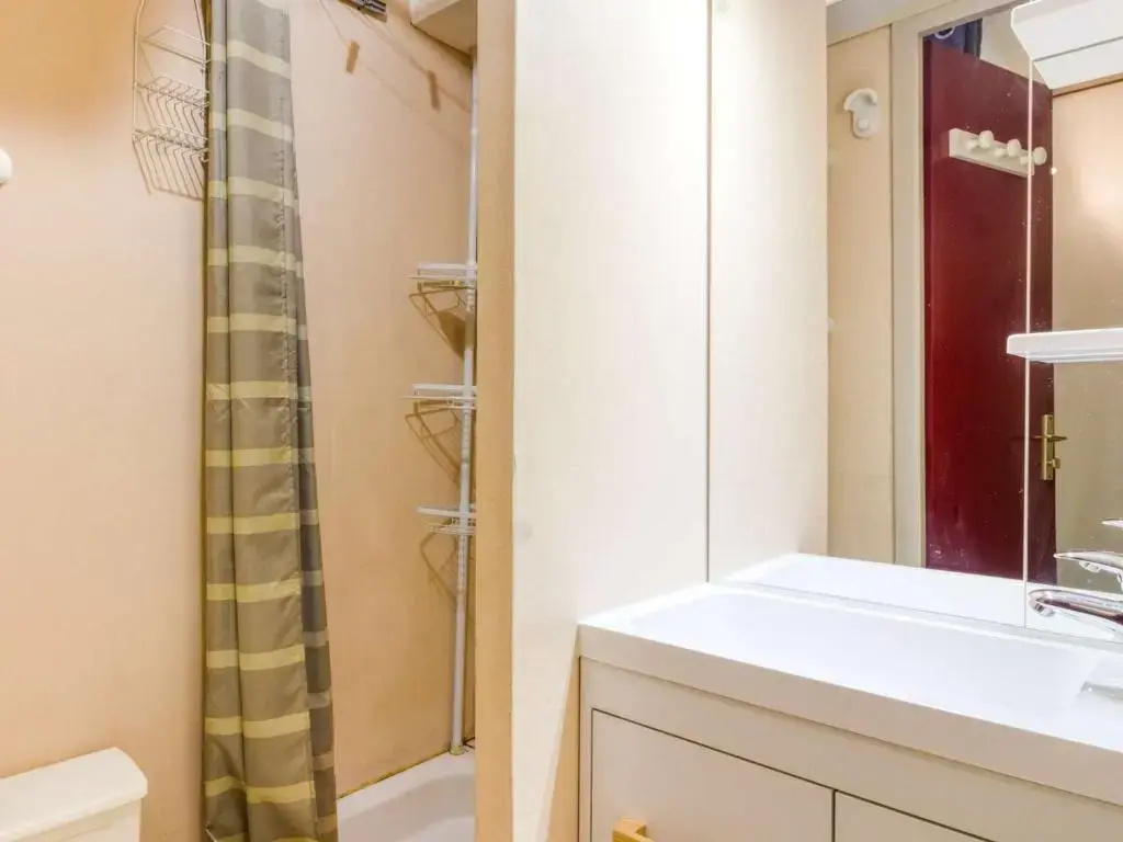 Appartement Luz-Saint-Sauveur, 2 pièces, 6 personnes - FR-1-402-56