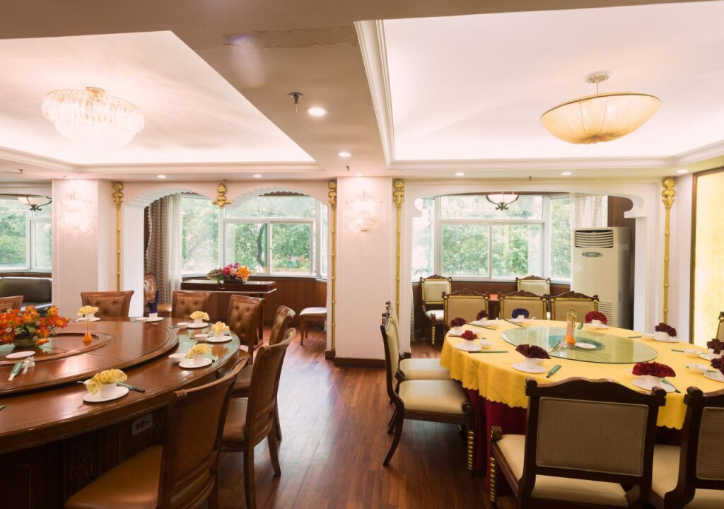 Muslim Hotel