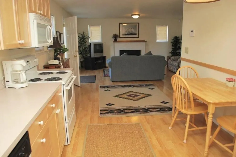 1860 Beach Drive #1