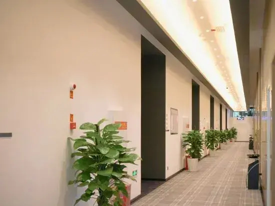 Luzhou Sky City Hotel