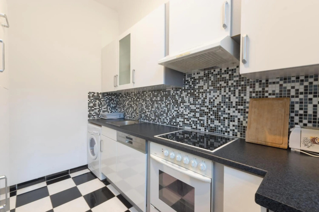 Spacious Apartment in Center with Terrace