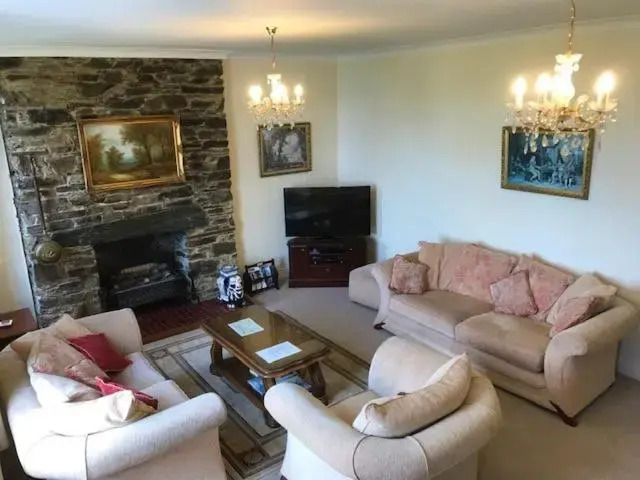 Ravenscliffe Lodge