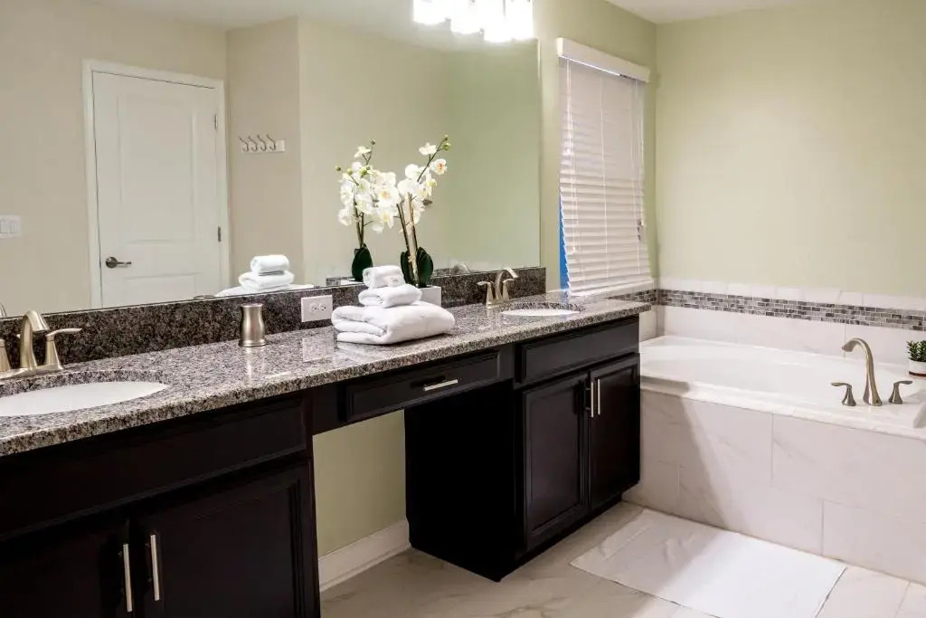 Luxury villa equipped with Club House ,Golf ,Gym, Wet Park 5 R near Disney