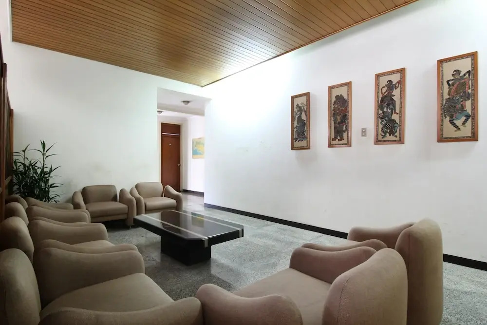 Airy Dago Sabuga Juanda 169 Bandung