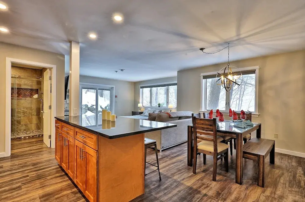 Kcis 132 - the Sun Suite at Killington Center, 2rm/6 Ppl