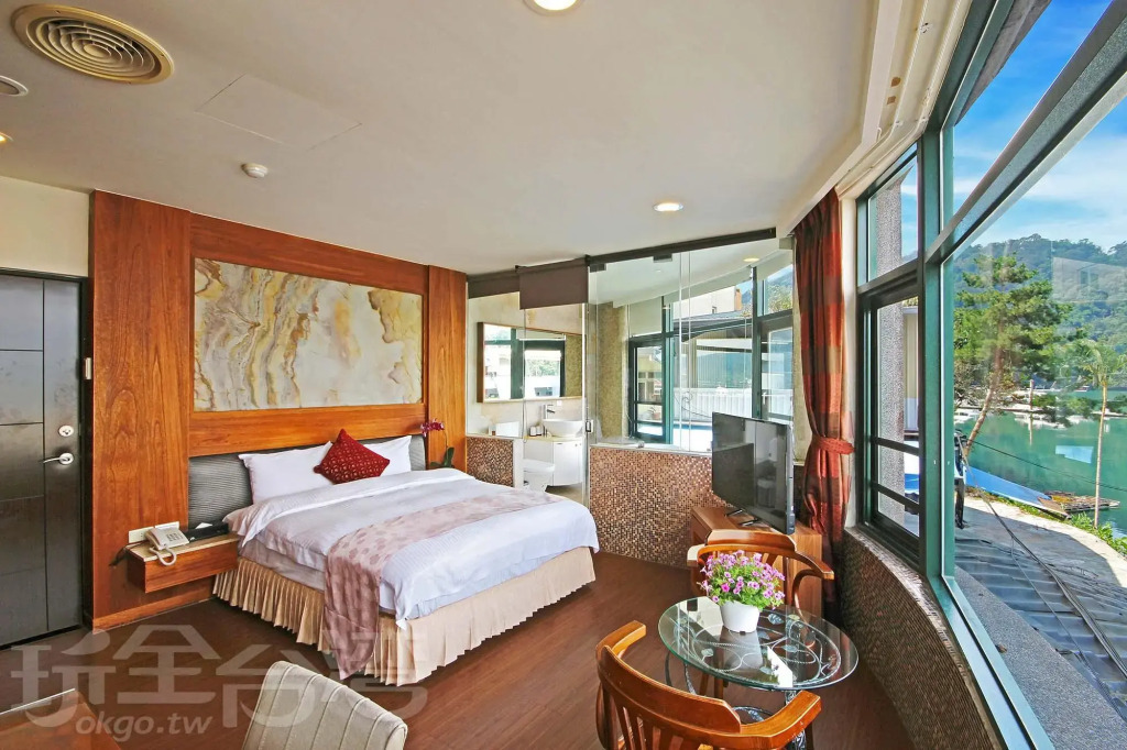 Shuian Lakeside Hotel