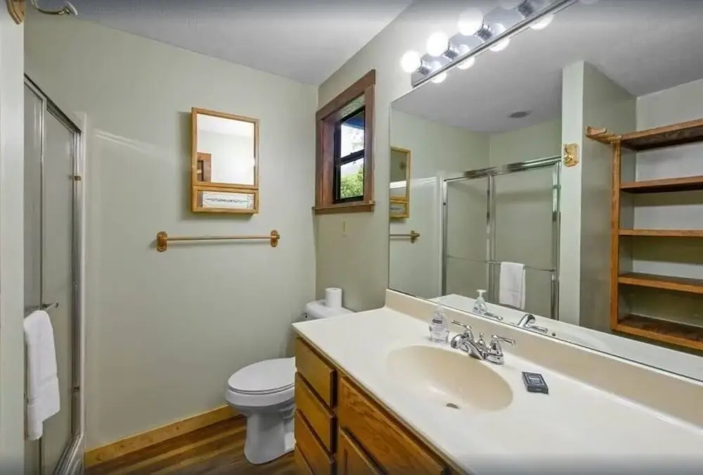 Little Greenbriar Lodge 13 Bedroom Cabin by RedAwning