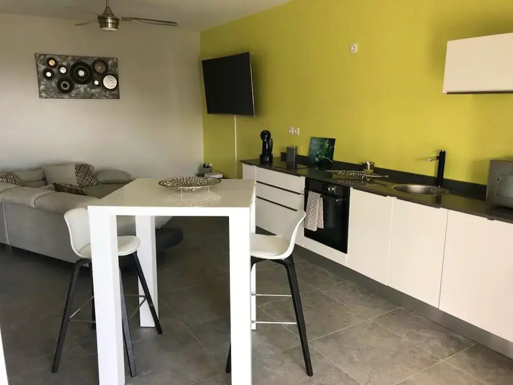 House with One Bedroom in Le Moule, with Wonderful Sea View, Enclosed Garden And Wifi - 3 Km From the Beach
