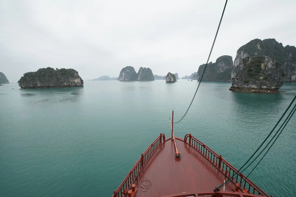 Emperor Cruises Legacy Halong