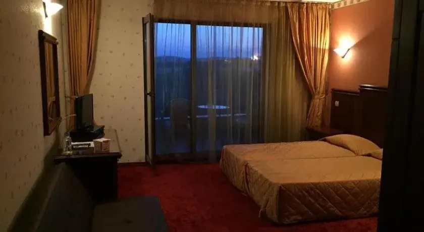 HOTEL BOLYARI