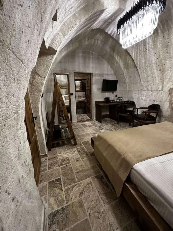 Noahs Ark Cave Hotel