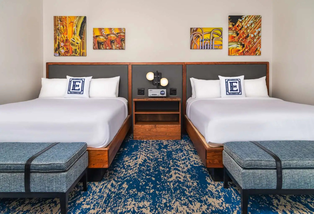 Hotel Elkhart, Tapestry Collection By Hilton