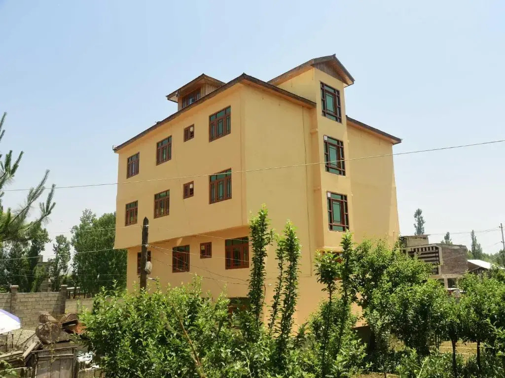 Hotel O by OYO Graceland