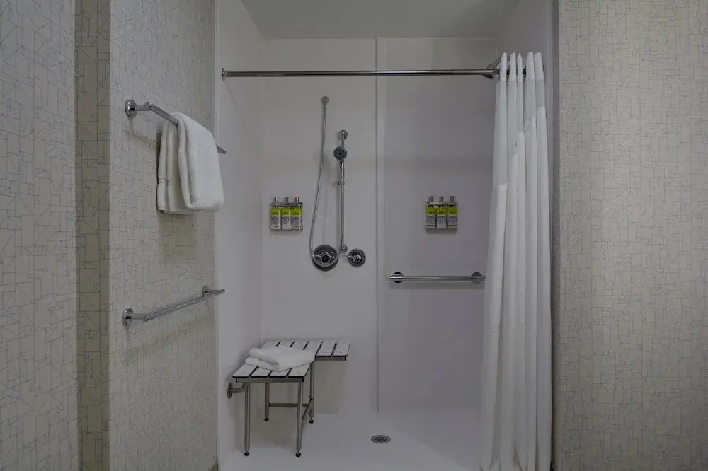 Holiday Inn Express & Suites - Greenville - Taylors by IHG